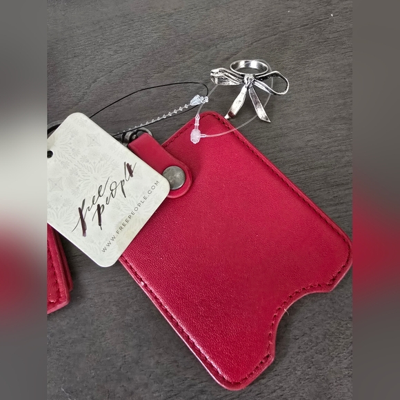 NWT Free People All You Need Cardholder with Bonus Ring 💍♥️💍♥️💍♥️💍♥️💍♥️ - Picture 4 of 8